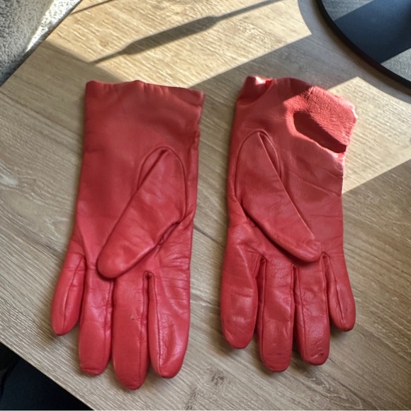 Vintage Fownes Red Leather cashmere lined Gloves - Picture 3 of 6